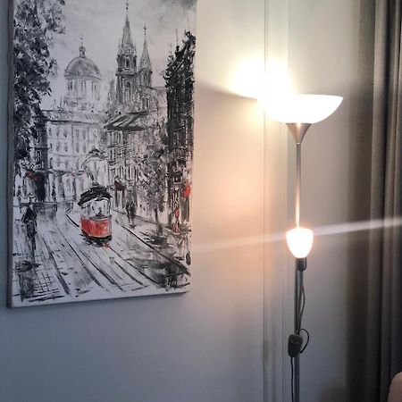 Lux Apartment Ruska リヴィウ エクステリア 写真