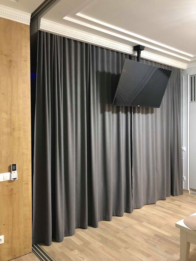 Lux Apartment Ruska リヴィウ エクステリア 写真