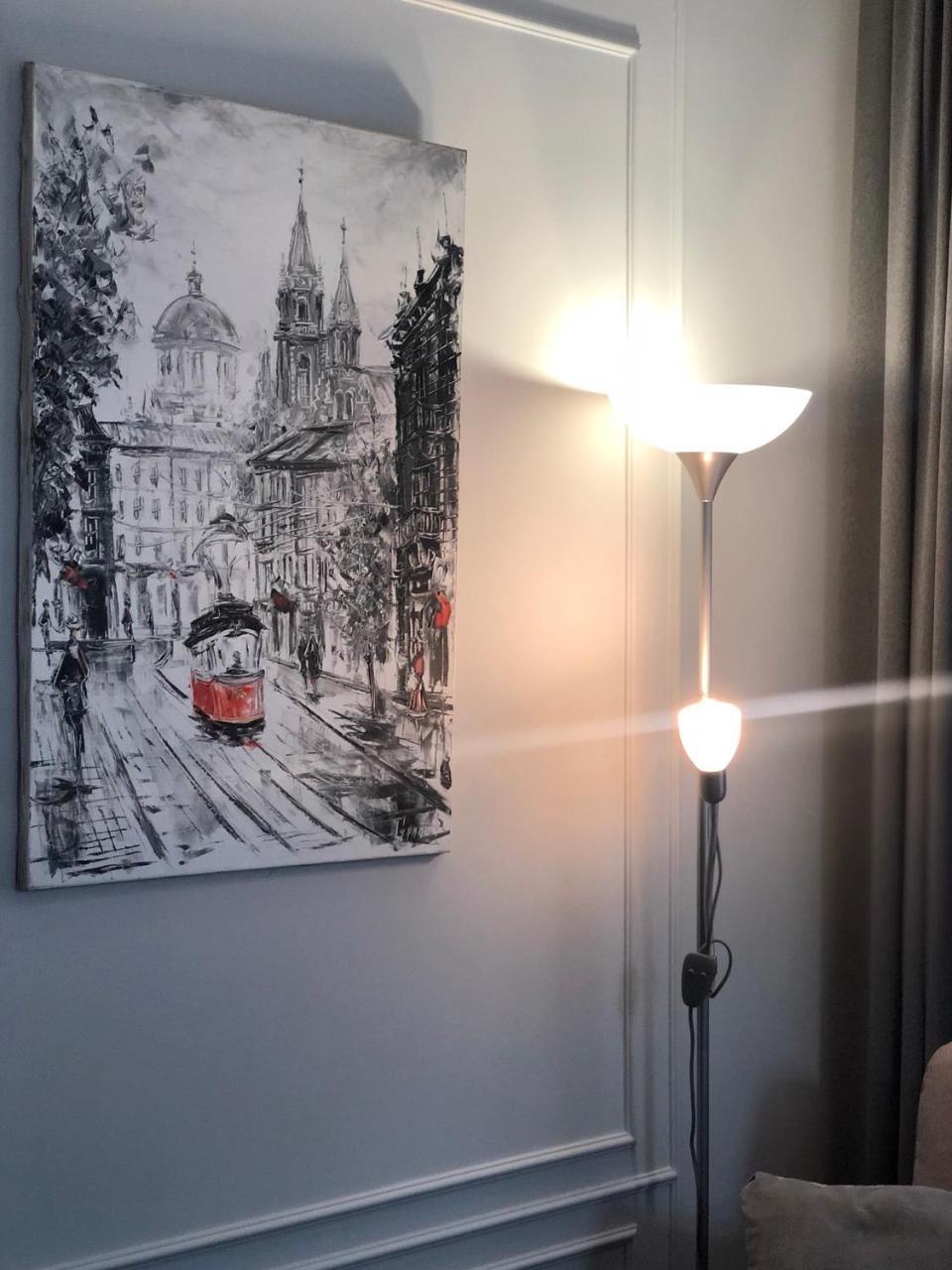 Lux Apartment Ruska リヴィウ エクステリア 写真
